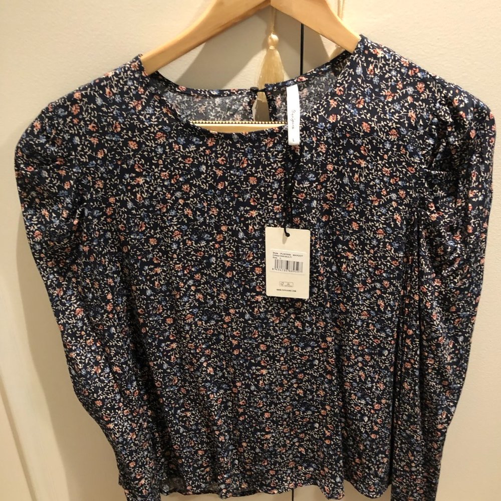 Floral Puffed Sleeve Blouse